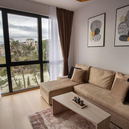 Lina - Pg, Moraca River Apartment ポドゴリツァ エクステリア 写真