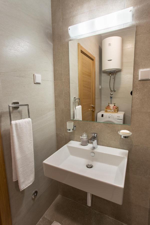 Lina - Pg, Moraca River Apartment ポドゴリツァ エクステリア 写真